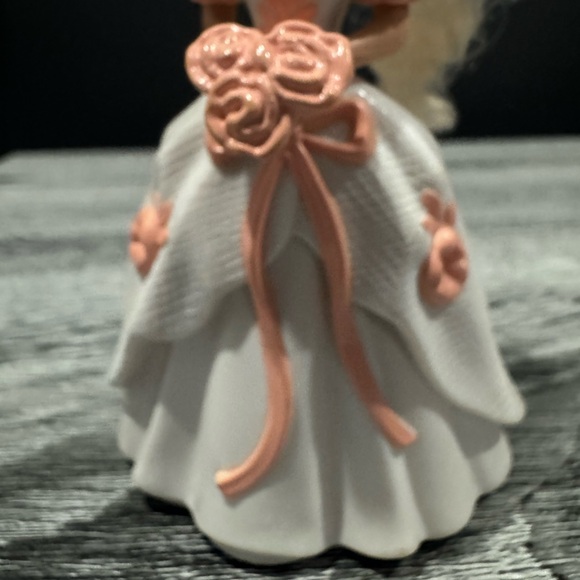 McDonald’s | Barbie: Romantic Bride Barbie (1992) - Vintage Happy Meal Toy - Picture 8 of 11